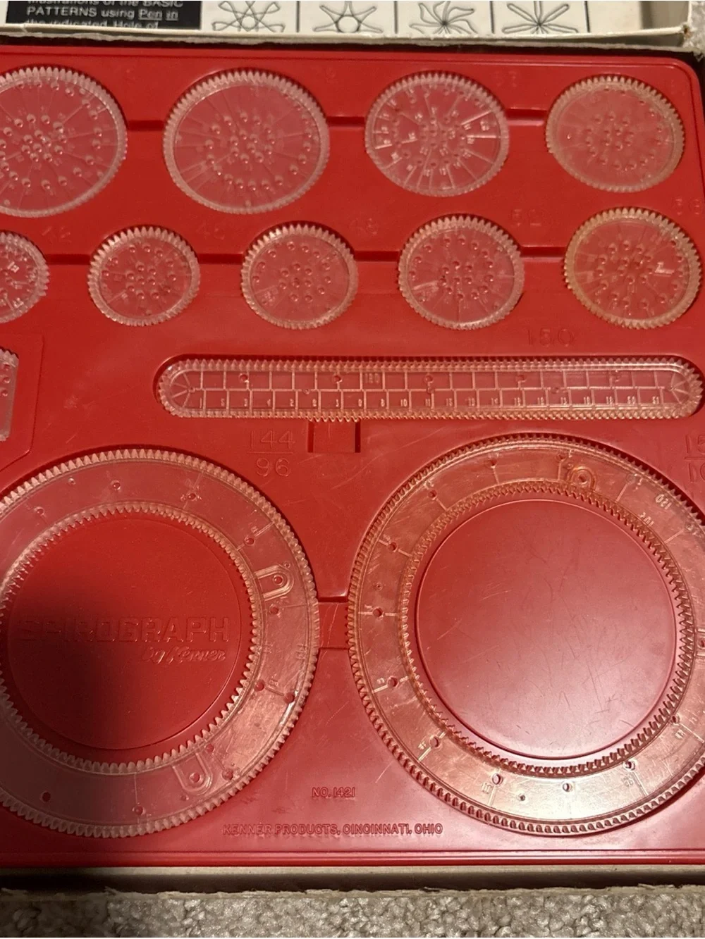 VINTAGE KENNER 1975 SPIROGRAPH DRAWING TOY (missing  1 Piece)